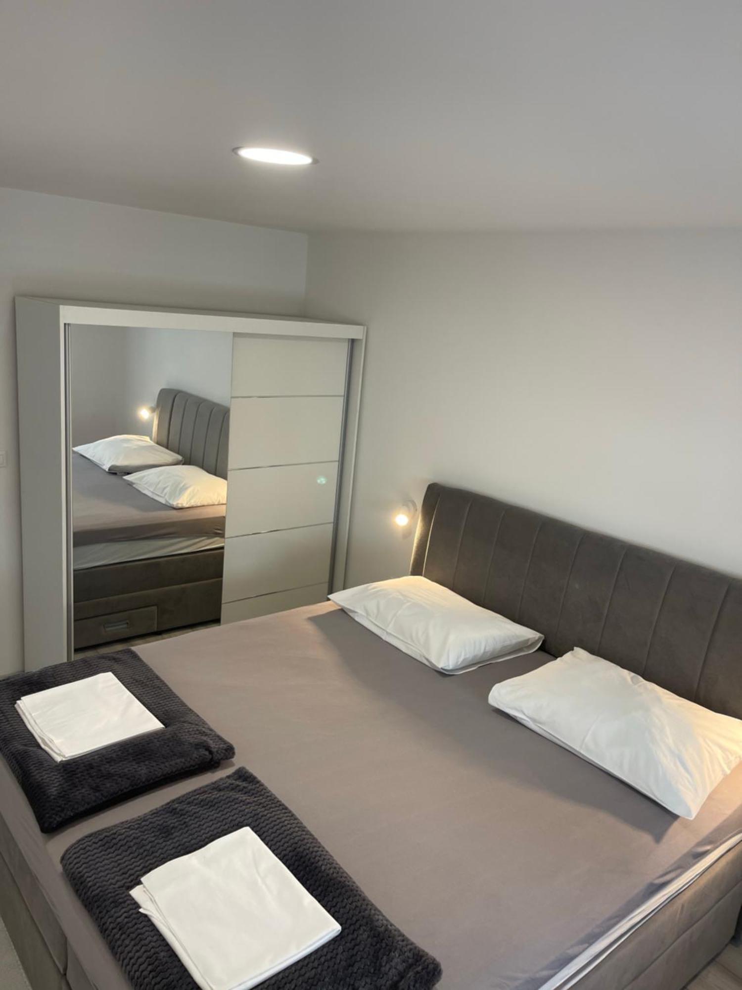 Apartments Beverly Omiš Kültér fotó