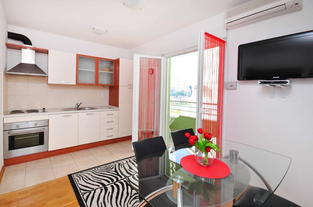Apartments Beverly Omiš Kültér fotó