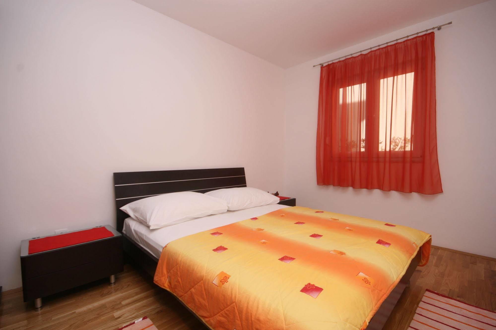 Apartments Beverly Omiš Kültér fotó