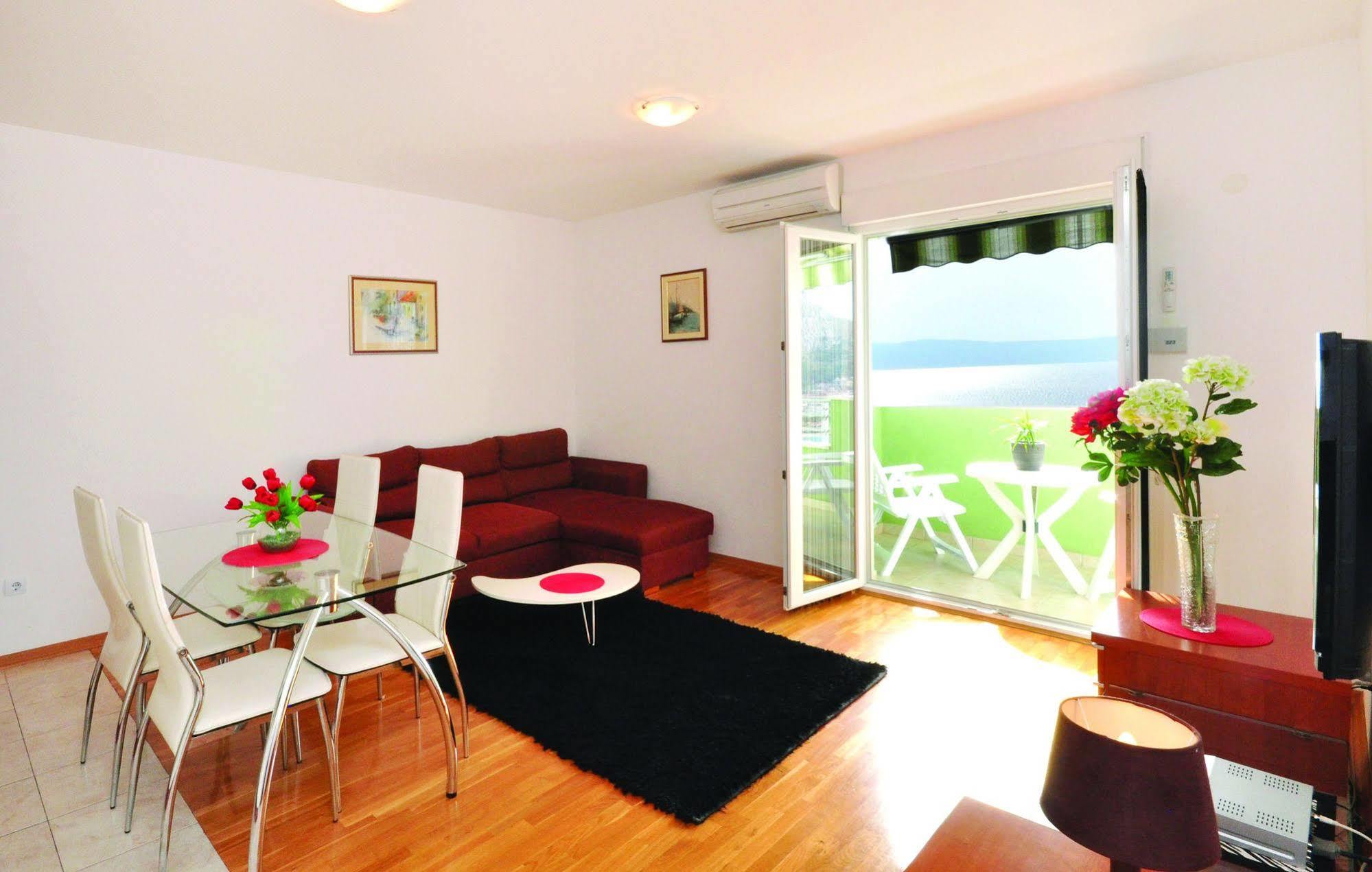 Apartments Beverly Omiš Kültér fotó