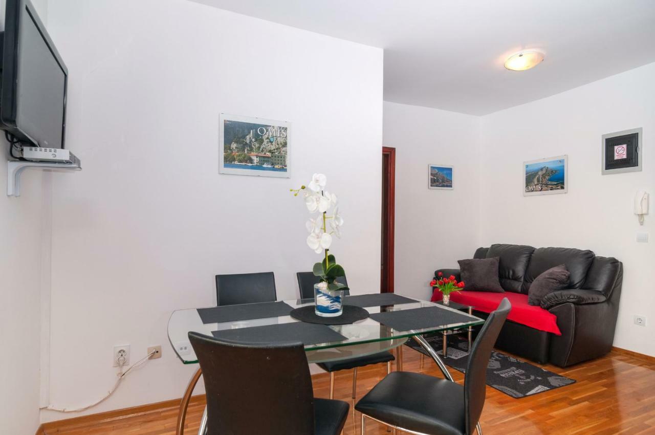 Apartments Beverly Omiš Kültér fotó